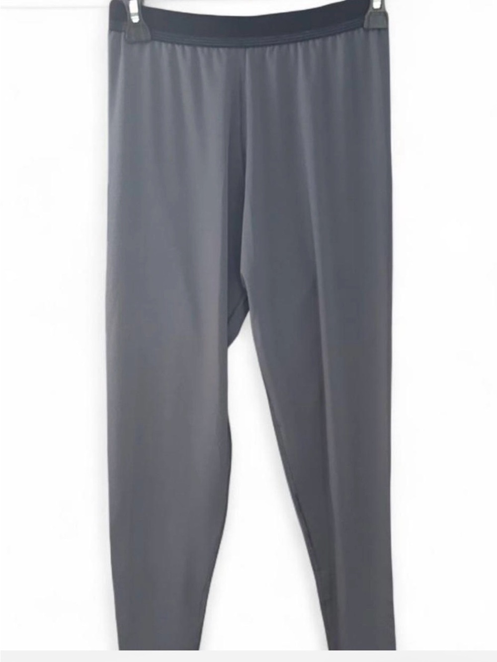 Grey leggings in a medium #activewear #athletic